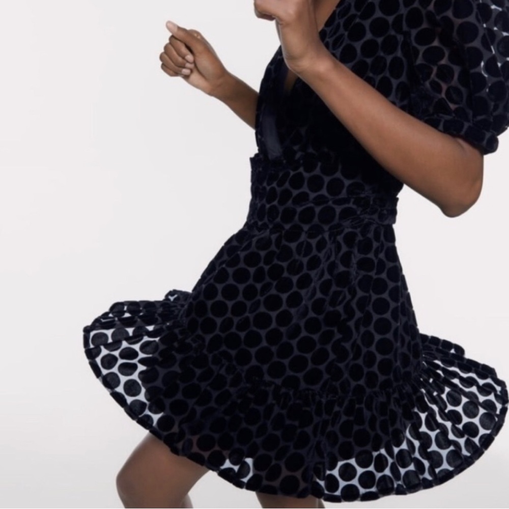 Zara Mini Dress Black Polka Dot, V neck, weddings, new year’s eve party, sz M